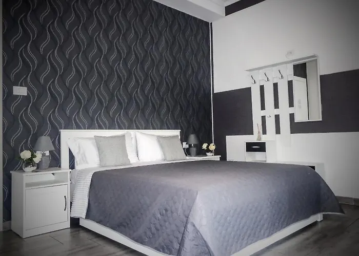 Chloe\'S Rooms